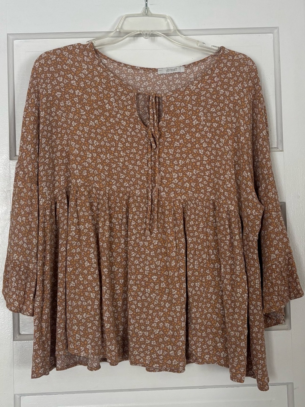 Veveret Women's Tan Floral Peasant Blouse with Tie Neck